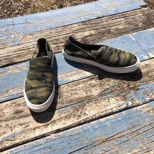 Steven New York Camouflaged Sneakers Shoes, Size 7